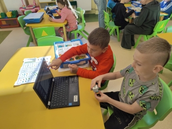 3bcd1231-f002-4de9-88df-ac05c5dbf424