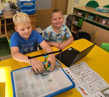 16bad279-dba6-4883-b395-86e6f3f045a6