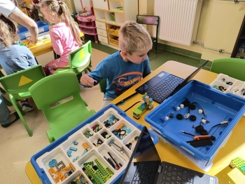 93b0d3c1-8406-4c53-8251-e4689fc31cb1