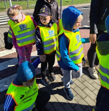 102ba149-b81f-49a5-a008-55a874437855