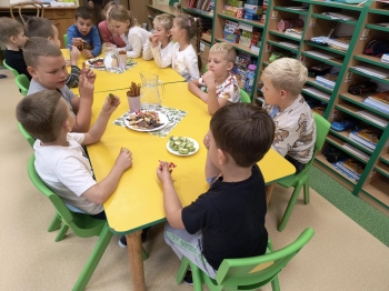 4f1d8ead-1b60-4a35-8f76-63fdd14d1f42