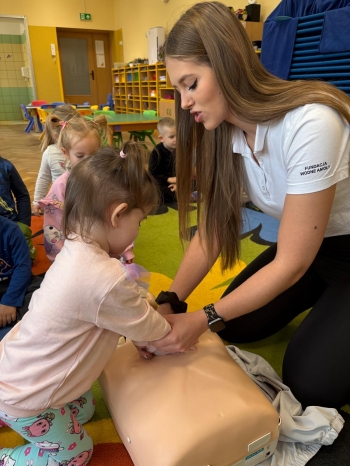 7d7c713b-1ae1-4b74-aa90-a08c57a1b4cb