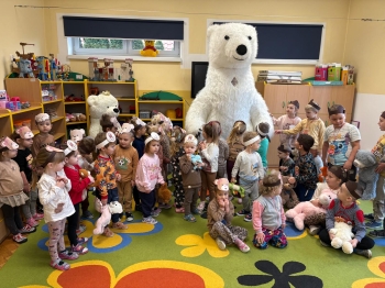 d0b7d6ca-a121-4341-875a-ed4bedde722b