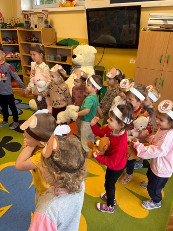 d37ec3fd-77d5-4fb5-a7c4-fc0880280410