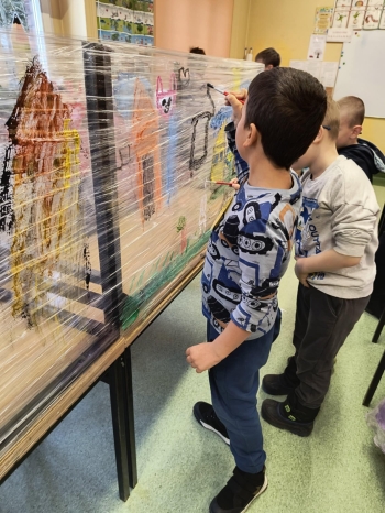 9f5e332f-3b3a-4a25-9279-51df33469bdf