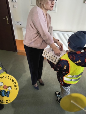 9f6bf55c-e02f-4459-a7de-cf7082a9f710