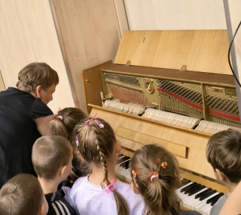 b8bed431-8e5f-4f9d-bdff-d5654ab5c756