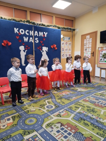 b5cf454f-51b3-448e-a1cd-fb53ae2c732f