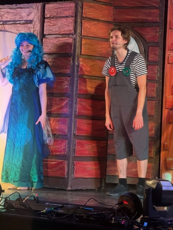 d7f569eb-07ce-4dd2-b193-26c88e81fbd2