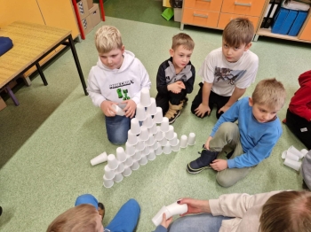 b406095a-dc99-4baa-921f-fbe0439b0fa4