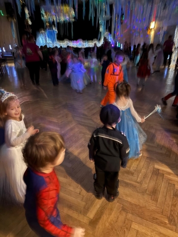 f442c4dd-18a2-48b7-a8b3-0b4762150bff