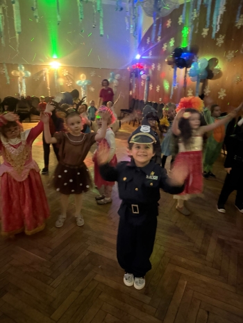 ebc52f79-987b-4e0b-ace4-f7c5f4152016