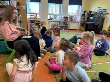 e06f8703-ce89-481b-8d0c-36bcfe3af649