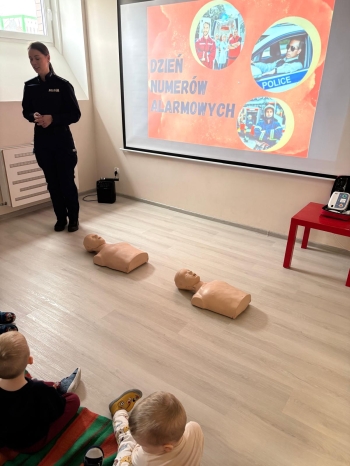 f7859422-436f-497c-bc4c-a26640bc886b