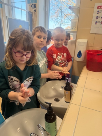 fb4e6be5-38ce-4085-b75b-abd440b01abc