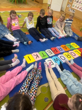 9e100365-306f-45fa-a26a-15b61f69e3d6