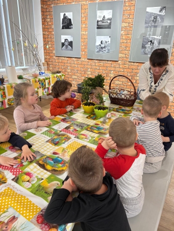 c40b3498-c5ff-4ee7-bba4-9840d4c3f568