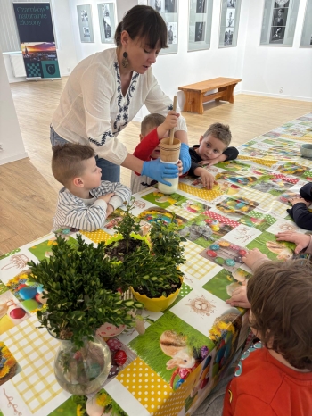 f0ee0461-4081-4a07-b980-b2c056901b23