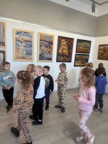 eb573e9b-c046-4382-827c-b64061dcd6eb