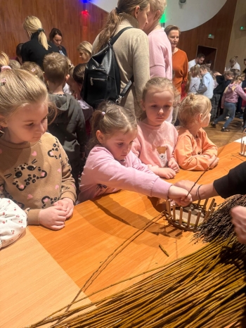 9653428b-c4f2-4e4a-9eea-642f02aacbb4