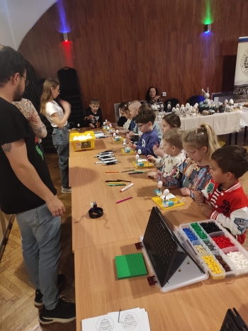 f8a8599d-d395-458a-8bf6-8a553ce5635b