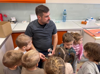 3ab9c4bd-bf97-4a3b-bd5e-3583e5fb3261