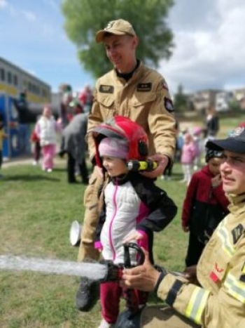 image000004 (2)