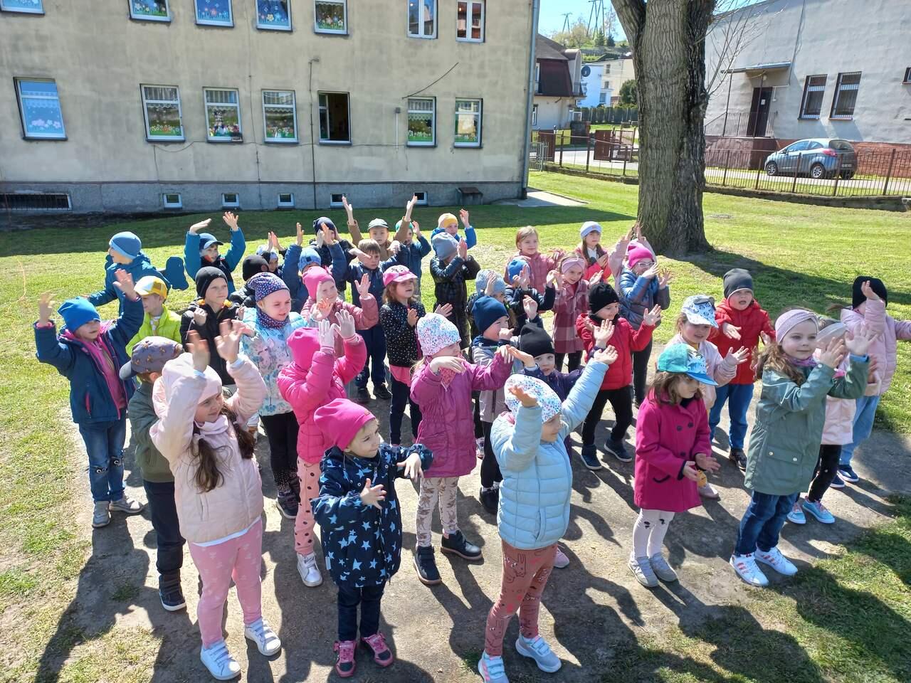 28.04.2023 R. - ''ZUMBA DLA DZIECI Z OKAZJI ŚWIATOWEGO DNIA TAŃCA'