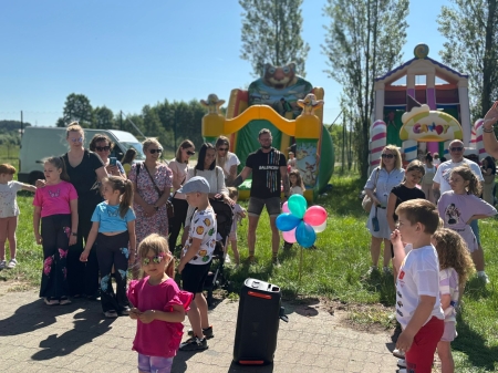 PIKNIK W ''BAJKOWYM ŚWIECIE''