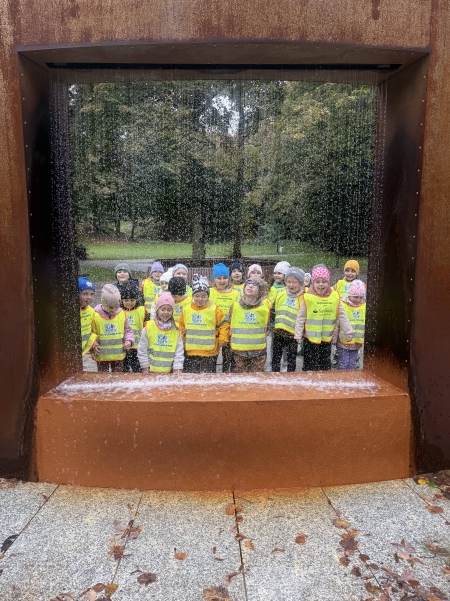 09.10.2025r. SPACER DO PARKU - OBSERWCJA PRZYRODY, ZBIERANIE DARÓW JESIENI.