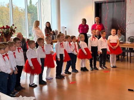 „50 lat, jedno małżeństwo,  tysiące wspólnych przygód”-przedstawienie Złote Gody...