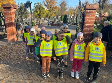 31.10.2025 Spacer na Cmentarz