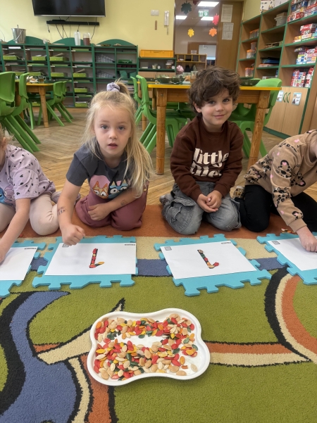 Jesienne zajęcia matematyczne z wykorzystaniem darów natury- realizacja koncepcj...
