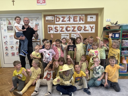 20.05.26r. Dzień Pszczoły - spotkanie z tatą Kornelki
