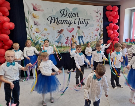 DZIEŃ MAMY I TATY